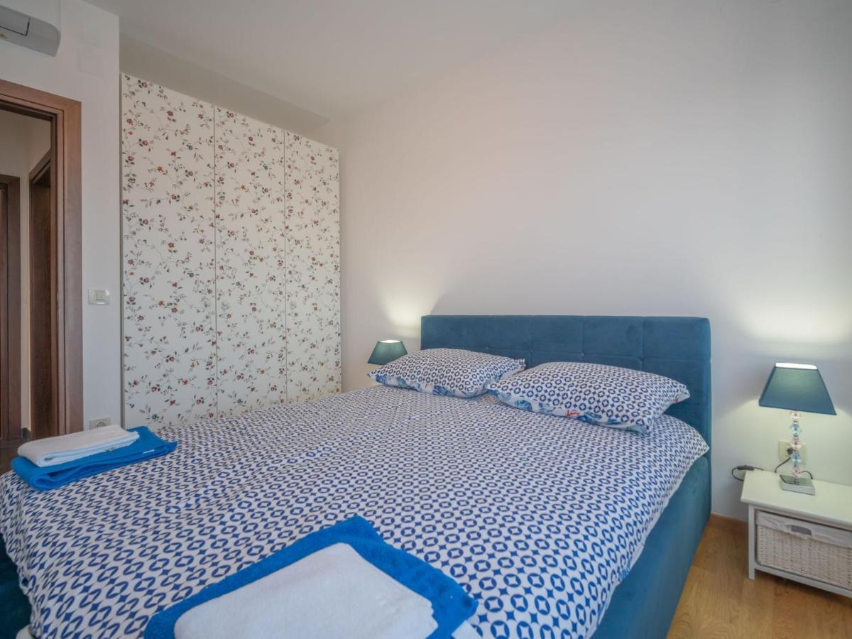 Apartment Damir By Interhome Lovran Bagian luar foto